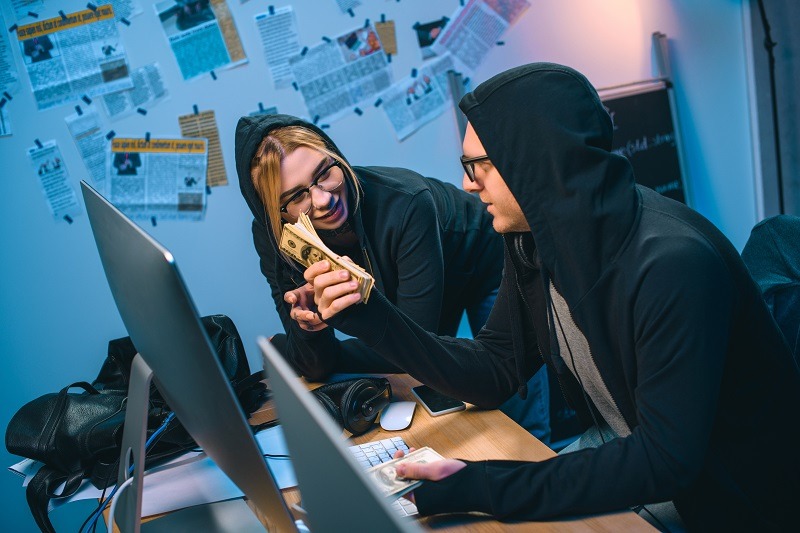 how-to-deal-with-a-scammer
